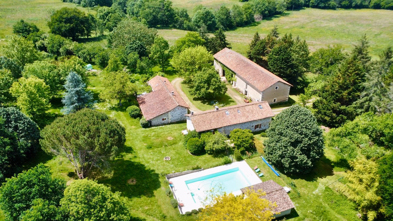 Les Isles des Reves Retreat Coaching Luchtfoto