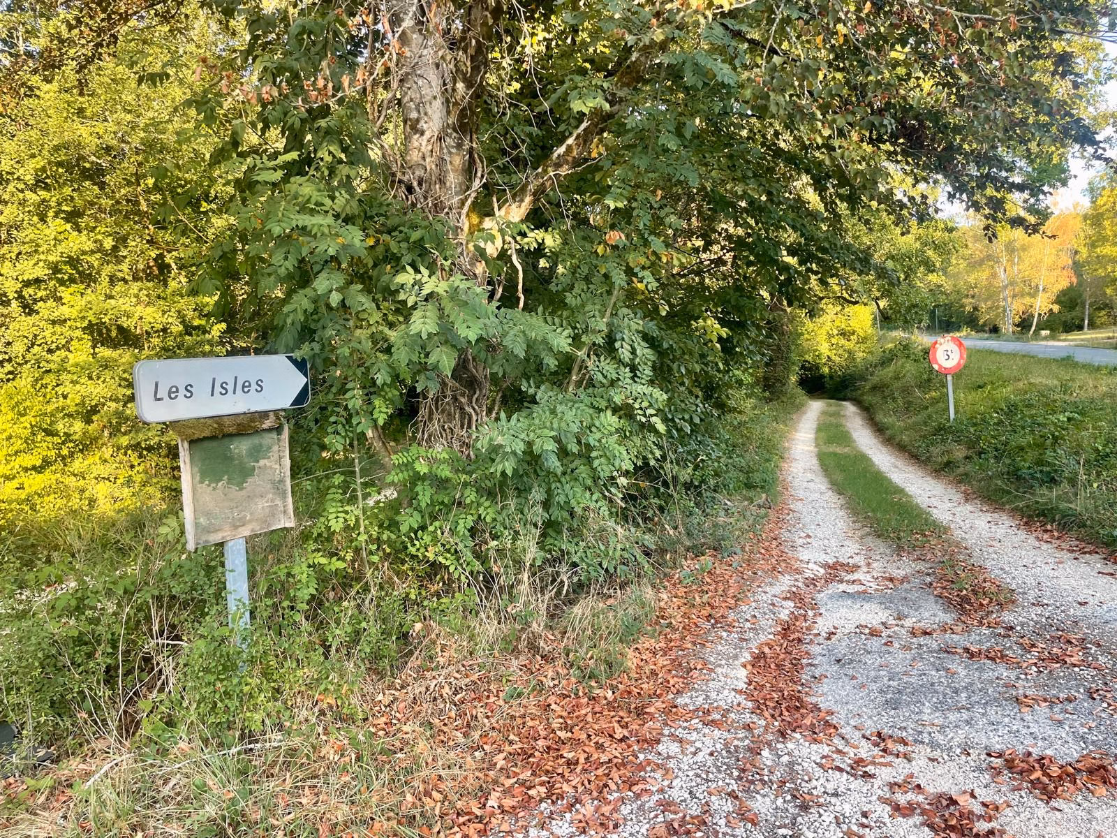 Weg richting Les Isles